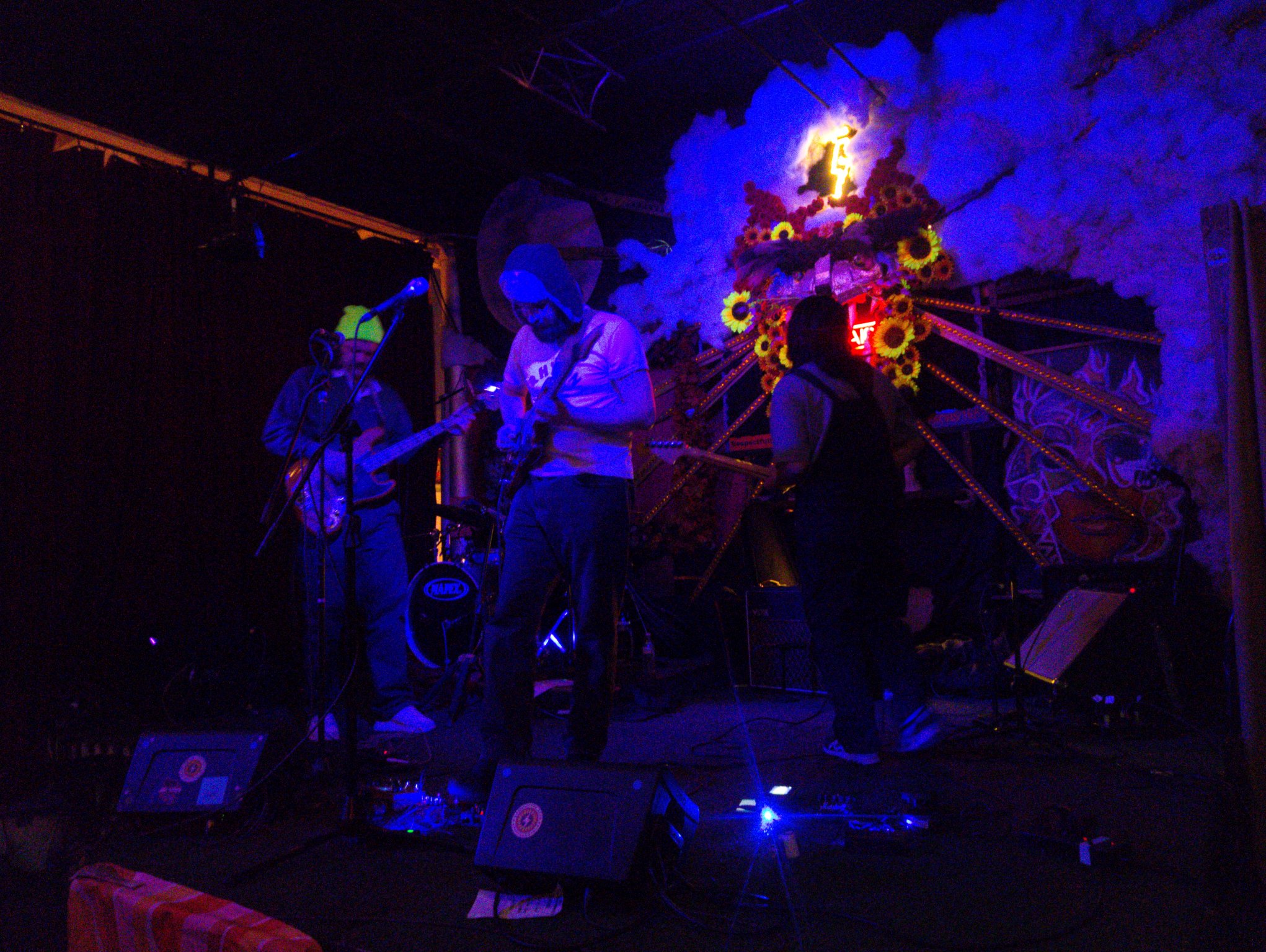 PsychAmbientDaydream2025-12-06GarciaPeoplesEmilyRobbAndMore (11).jpg